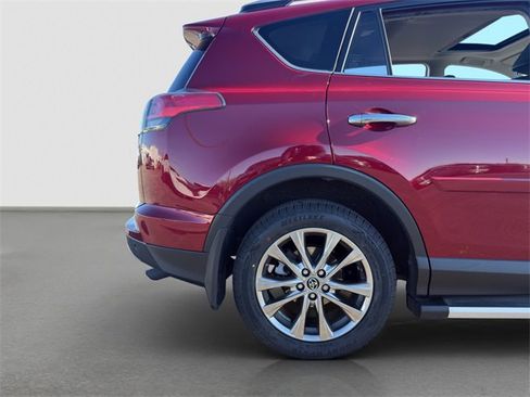 Used 2018 Toyota RAV4 Limited image 23