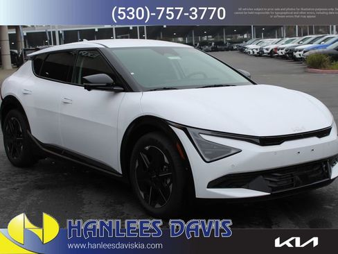 New 2025 Kia EV6 Wind image 5