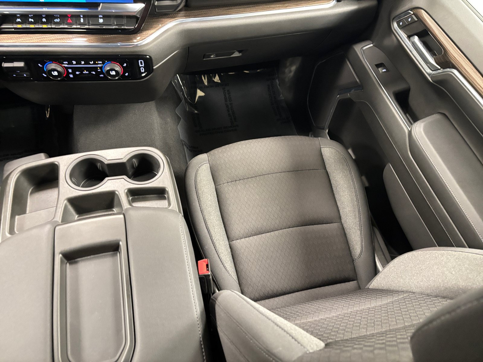 Used 2024 Chevrolet Silverado 1500 LT w/ Safety Package AWD/4WD image 16
