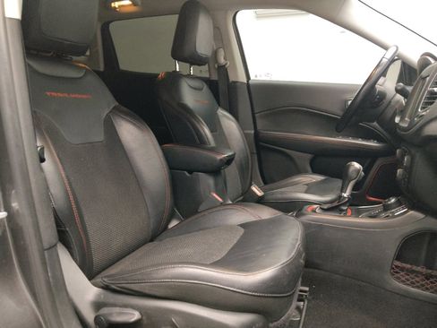 Used 2019 Jeep Compass Trailhawk image 21