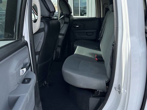 Used 2016 RAM 1500 Classic SLT image 18