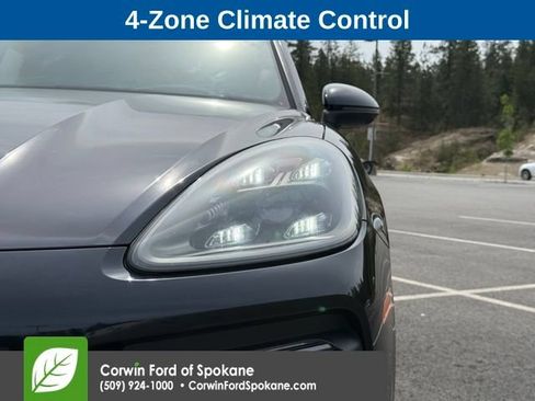 Used 2021 Porsche Cayenne S w/ Premium Package Plus AWD/4WD image 7