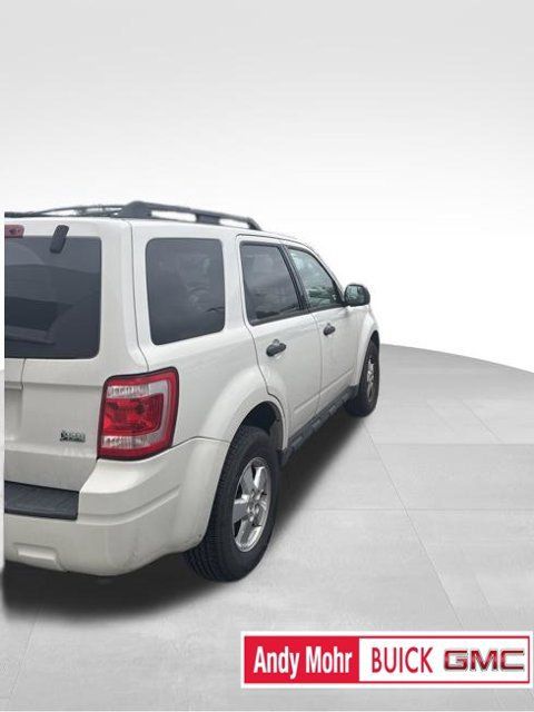 Used 2010 Ford Escape XLT AWD/4WD image 6
