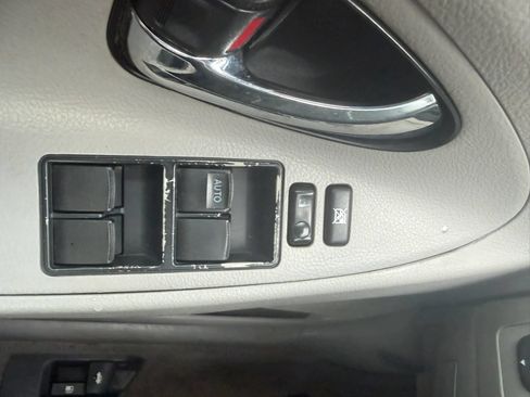 Used 2007 Toyota Camry SE FWD image 14