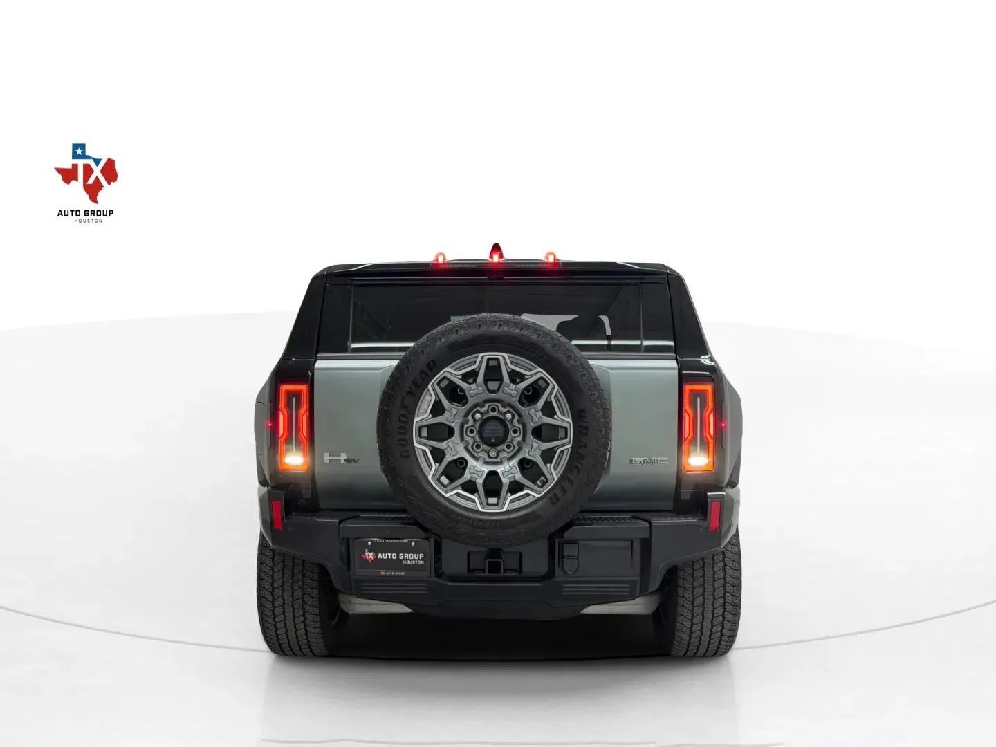 Used 2024 GMC Hummer EV 3X w/ LPO, Cargo Utility Package AWD/4WD image 58