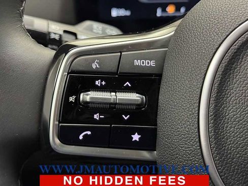 Used 2025 Kia Carnival SX Prestige image 42