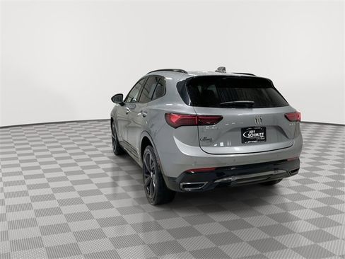 Certified 2025 Buick Envision Sport Touring image 8