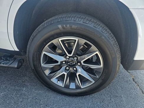 Used 2022 Chevrolet Tahoe Z71 w/ Luxury Package image 11