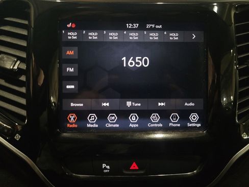 Used 2019 Jeep Cherokee Limited w/ Trailer Tow Group image 25