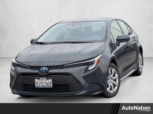 Used 2024 Toyota Corolla LE image 1