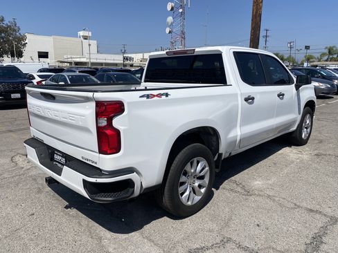 Used 2022 Chevrolet Silverado 1500 Custom AWD/4WD image 9
