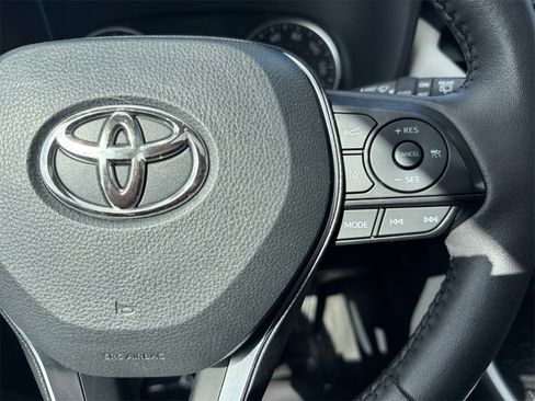 Used 2022 Toyota RAV4 XLE w/ Convenience Package image 30