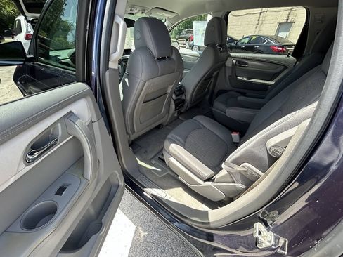 Used 2015 Chevrolet Traverse LT w/ Traveler's Package FWD image 7