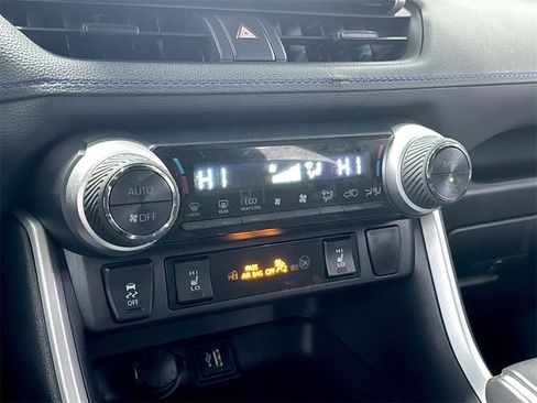 Used 2024 Toyota RAV4 SE image 20