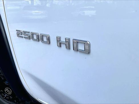 Used 2020 Chevrolet Silverado 2500 LTZ w/ Technology Package image 10