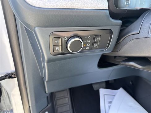 New 2025 Ford Maverick XLT image 17