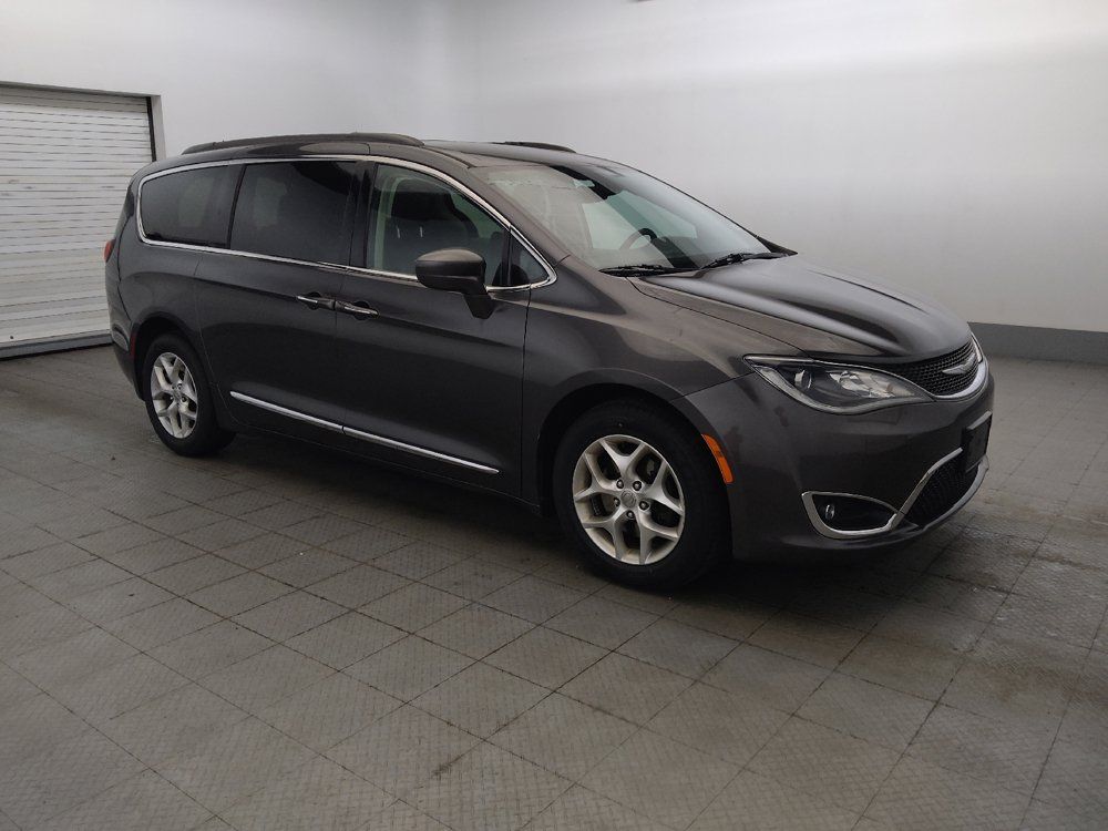 Used 2017 Chrysler Pacifica Touring-L w/ Tire & Wheel Group FWD image 11