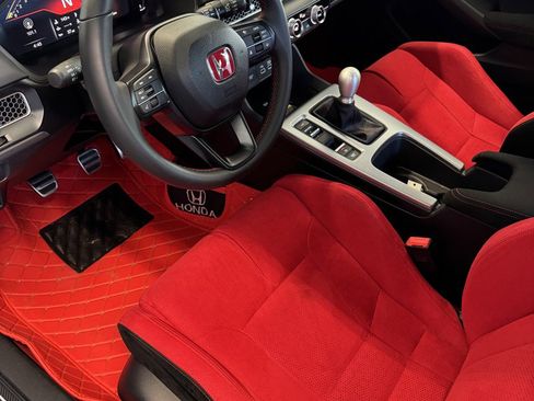 Used 2025 Honda Civic Type R image 11