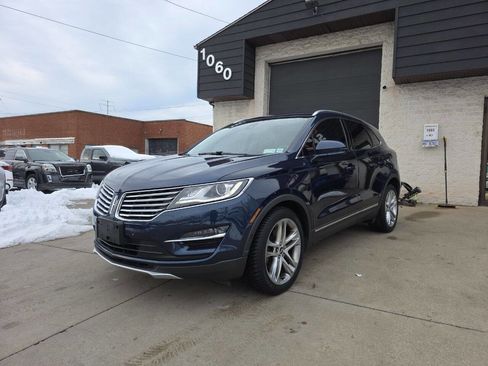 Used 2017 Lincoln MKC Reserve image 3