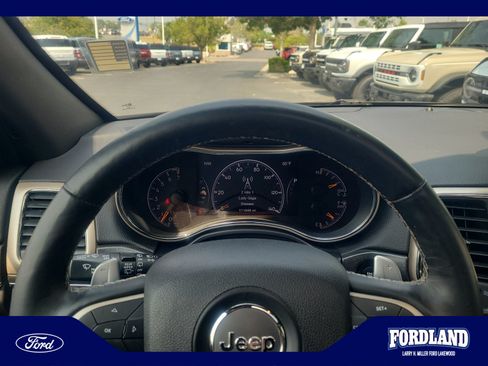 Used 2017 Jeep Grand Cherokee Limited AWD/4WD image 10
