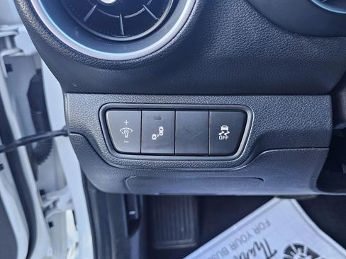 Used 2023 Kia Forte LXS w/ LXS Technology Package FWD image 30