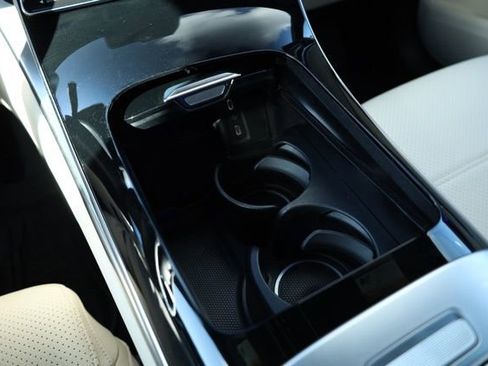 Certified 2025 Mercedes-Benz GLC 300 image 29