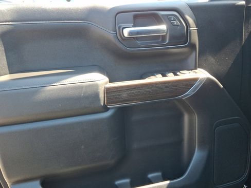 Used 2020 Chevrolet Silverado 1500 LT image 12