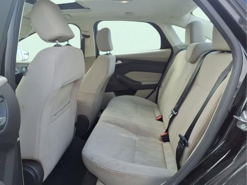 Used 2015 Ford Focus SE w/ SE Sport Package image 19