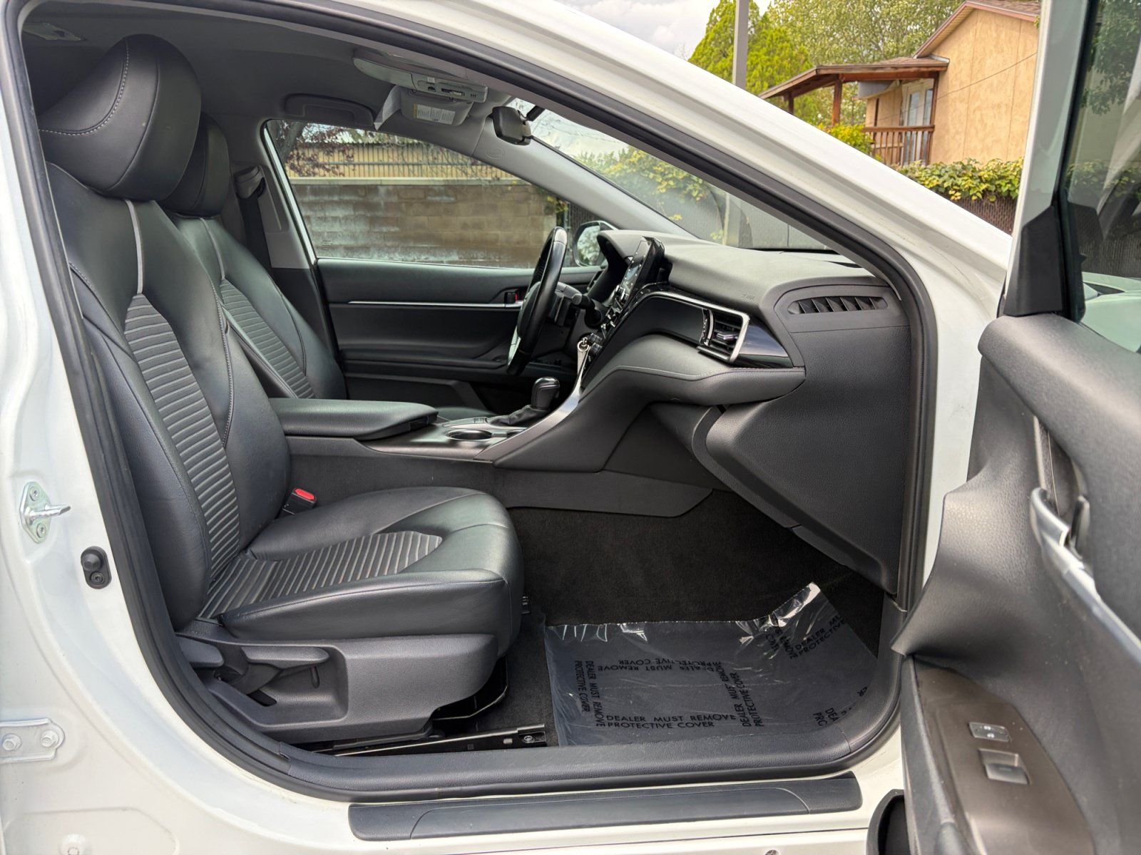 Used 2022 Toyota Camry SE FWD image 29