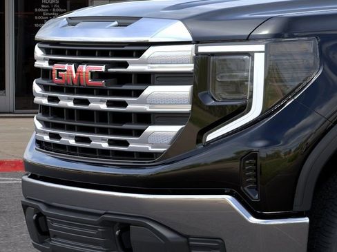 New 2026 GMC Sierra 1500 SLE image 14