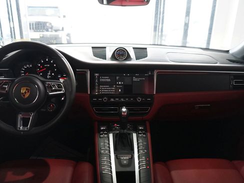 Used 2021 Porsche Macan GTS image 16