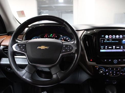 Used 2018 Chevrolet Traverse High Country image 30