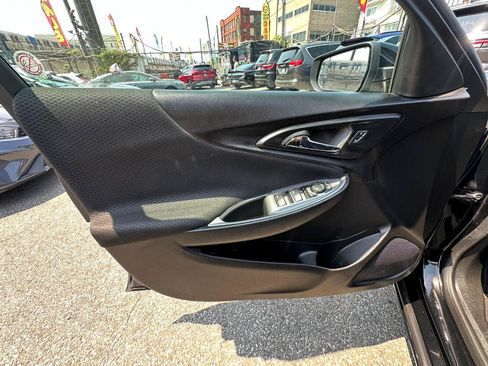 Used 2024 Chevrolet Malibu LT FWD image 17