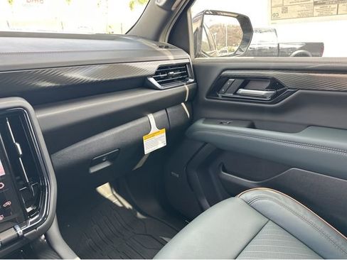 New 2026 GMC Yukon XL AT4 w/ AT4 Premium Plus Package image 7