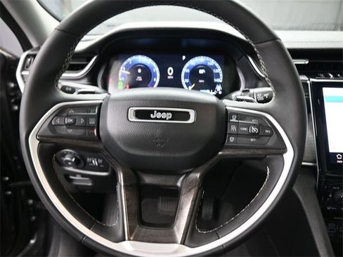 Used 2024 Jeep Grand Cherokee Limited w/ Black Appearance Package image 2