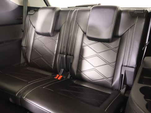 Used 2024 Volkswagen Atlas SE image 13