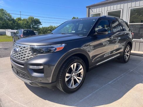 Used 2020 Ford Explorer Platinum w/ Premium Technology Package AWD/4WD image 11