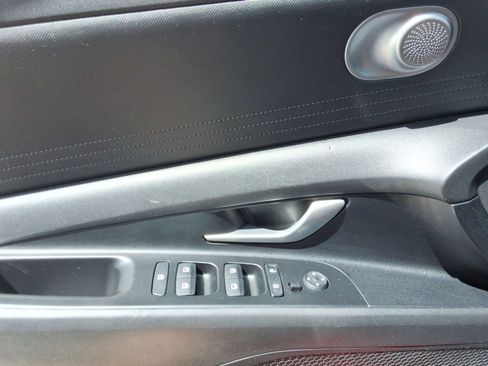 Used 2021 Hyundai Elantra SEL FWD image 21