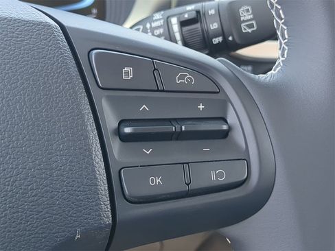 New 2025 Hyundai Venue Limited image 23