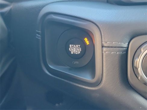 Used 2024 Jeep Gladiator Mojave image 29