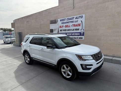Used 2016 Ford Explorer XLT w/ Equipment Group 201A image 2