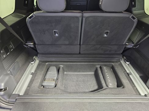 Used 2022 Rivian R1S Launch Edition image 26