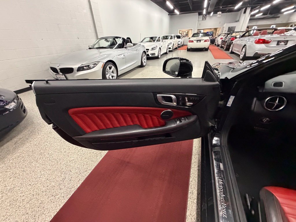 Used 2018 Mercedes-Benz SLC 300 image 17