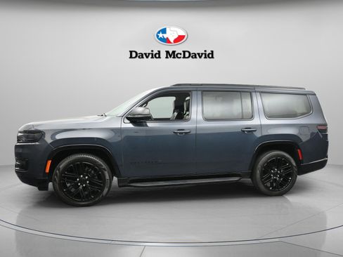 Used 2023 Jeep Wagoneer Series II image 2