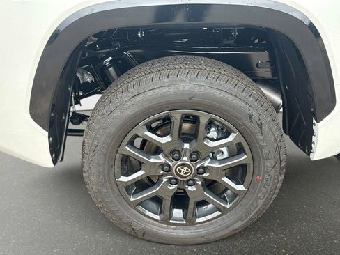 New 2026 Toyota Tundra Platinum AWD/4WD image 10