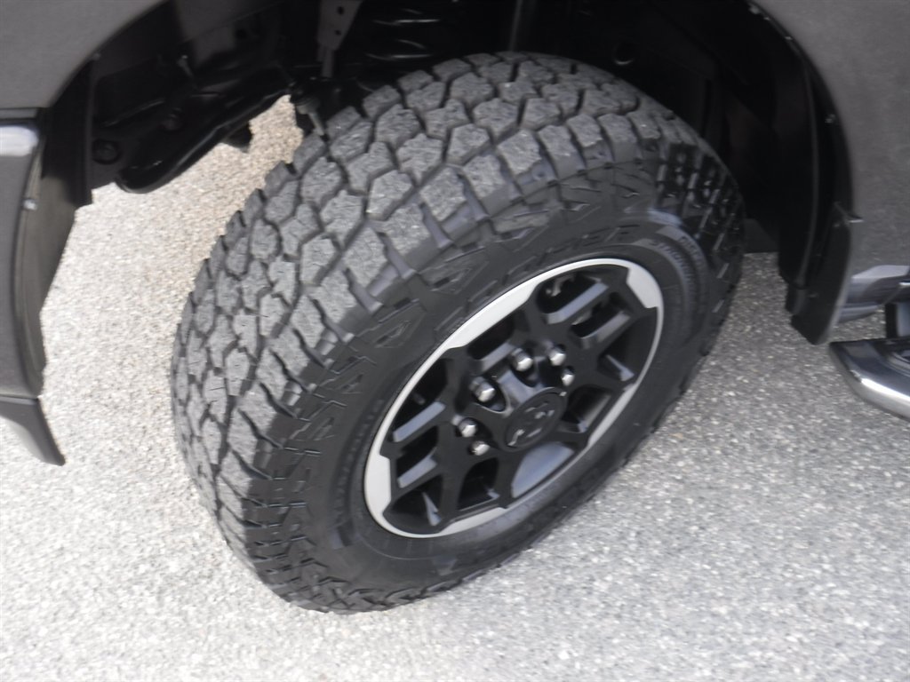 Used 2026 RAM 2500 Laramie AWD/4WD image 23