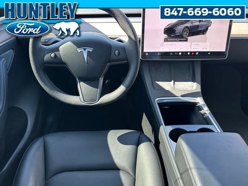 Used 2024 Tesla Model Y Long Range AWD/4WD image 16