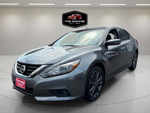 Used 2017 Nissan Altima 2.5 SR image 2