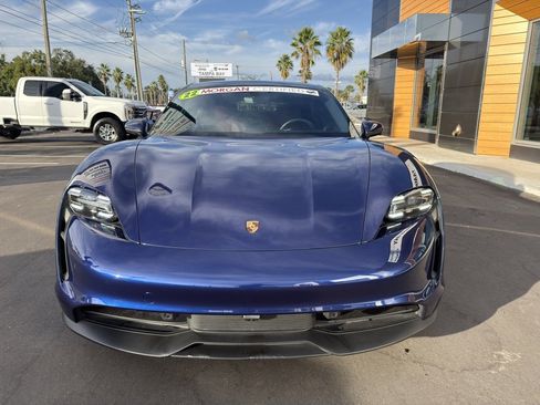 Used 2022 Porsche Taycan image 8