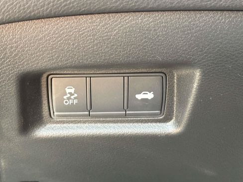 Used 2019 INFINITI Q50 Luxe w/ Essential Package (3.0T Luxe) AWD/4WD image 22